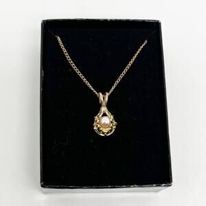 New in Box Ronte of Beverly Hills Filigree Pendant Necklace with Simulated Pearl